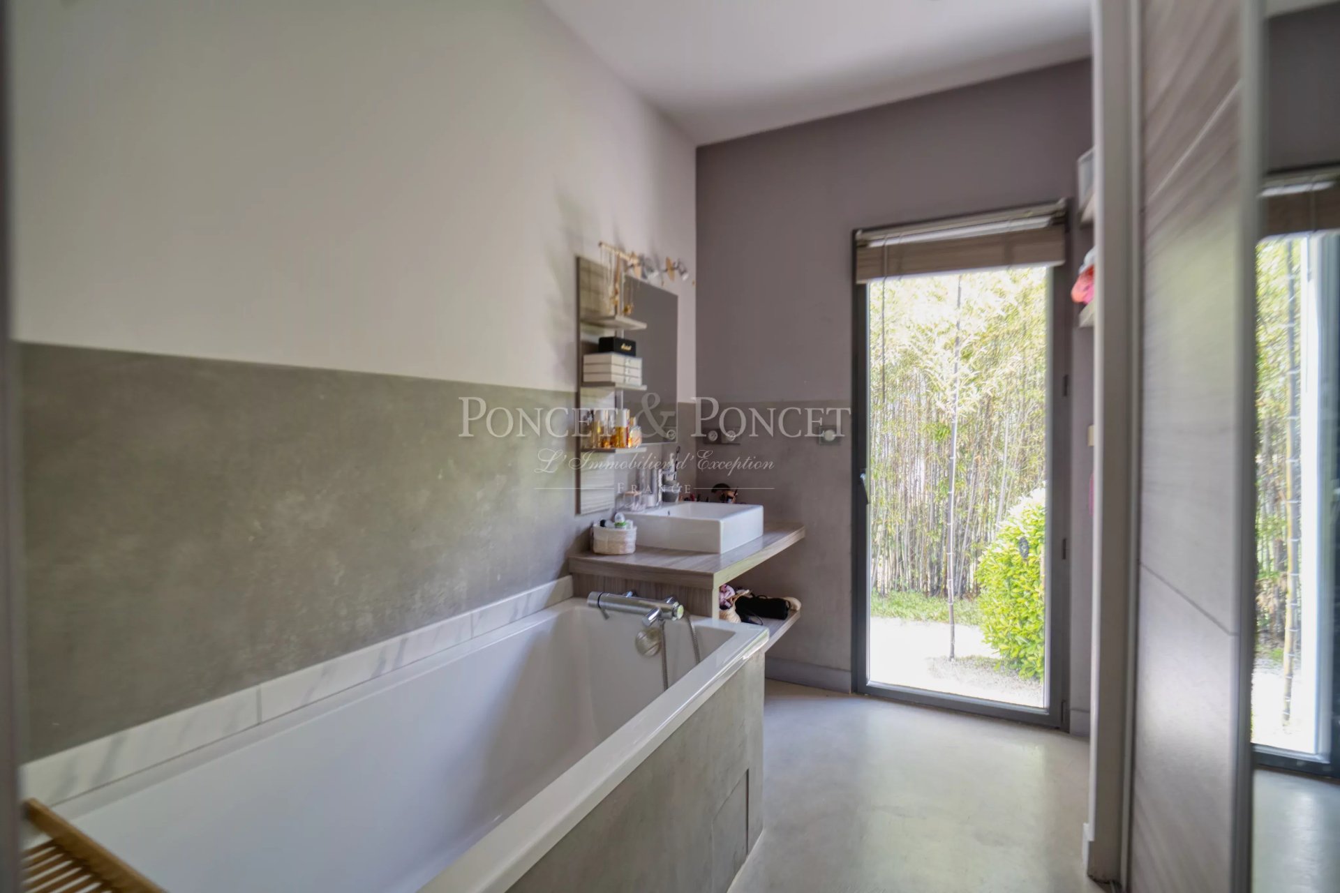 5 Bedroom Villa/Townhouse's Image 11