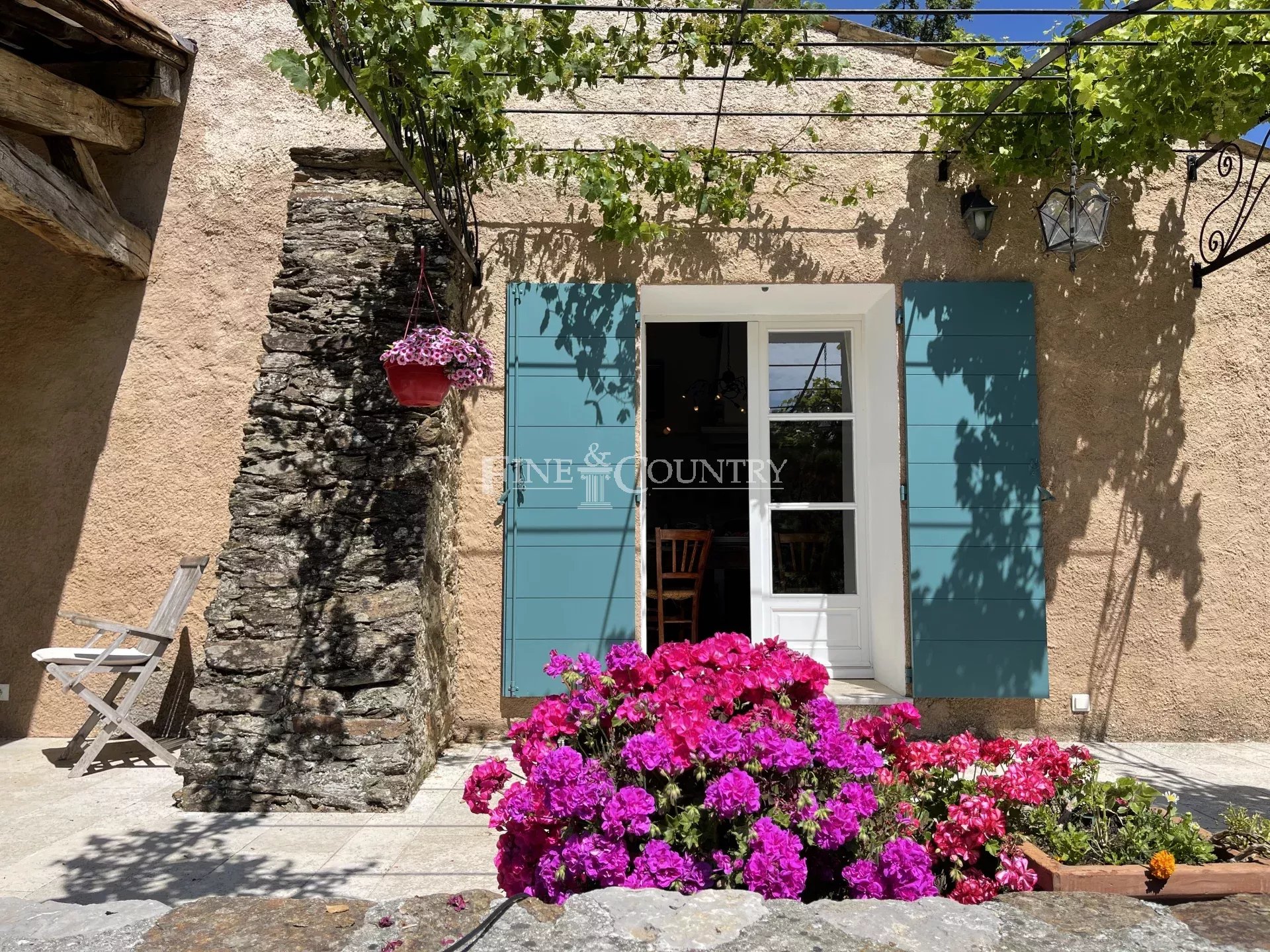 Photo of Property for sale in La Garde Freinet with vineyard