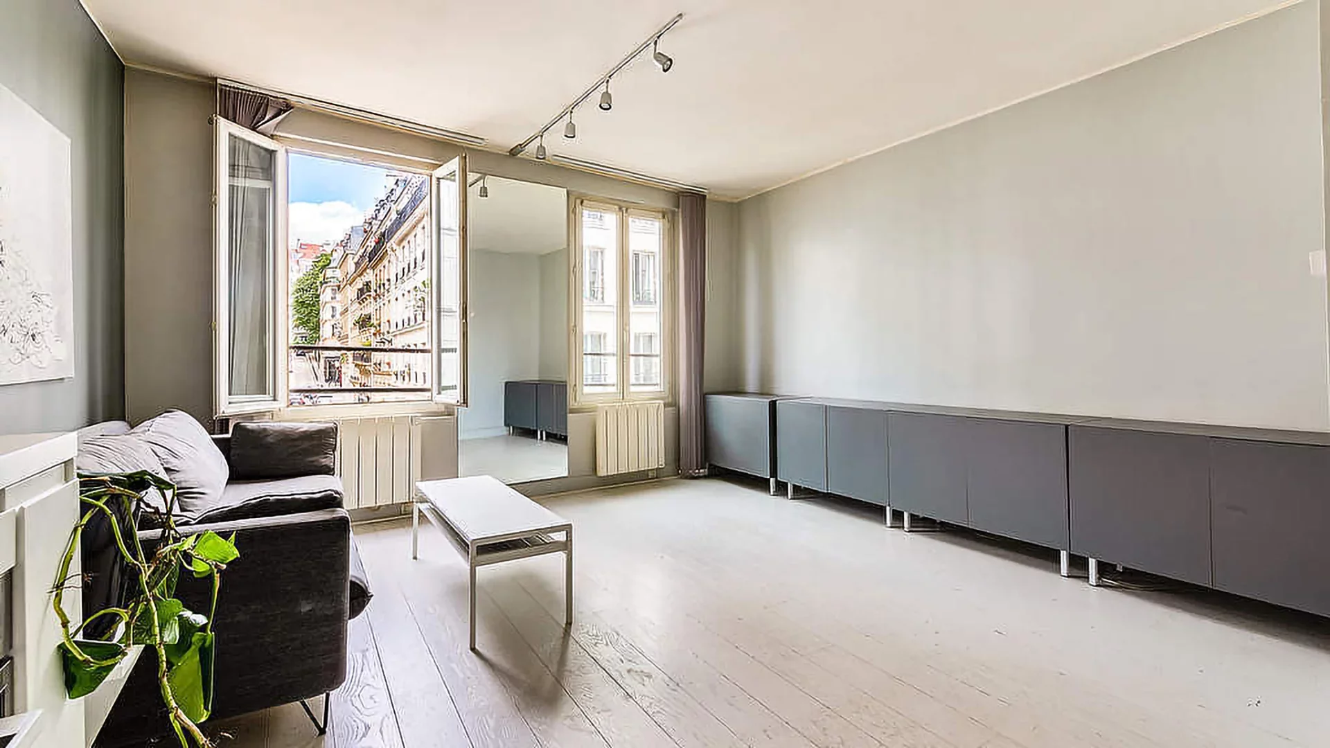 Paris 18e - ABBESSES / MONTMARTRE -