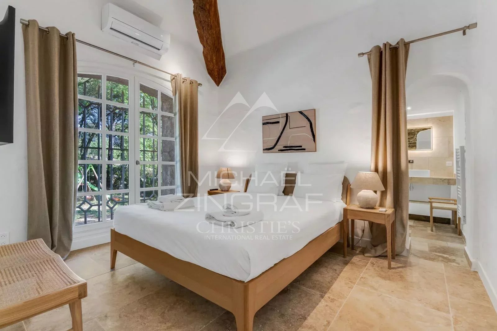 5 Bedroom Villa/Townhouse's Image 5