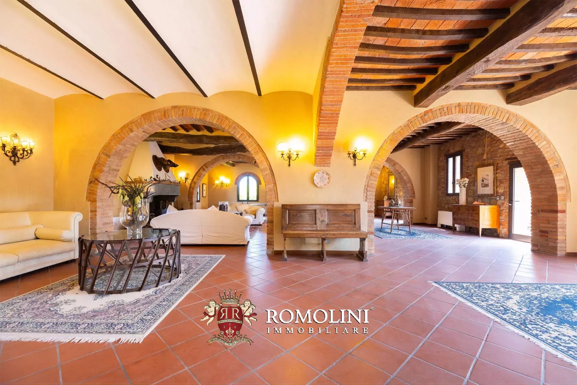 10 Bedroom Villa/Townhouse's Image 39