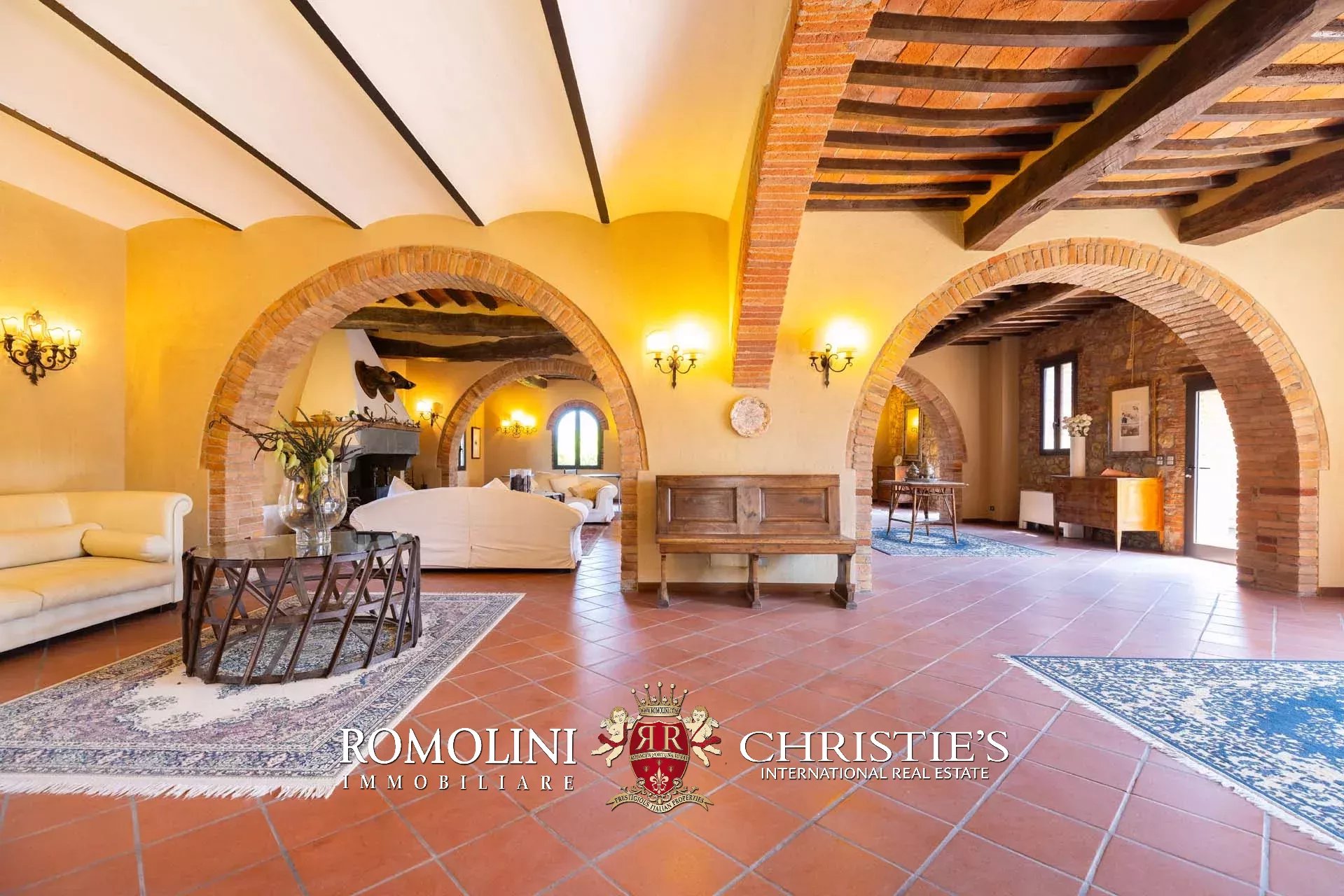 10 Bedroom Villa/Townhouse's Image 39