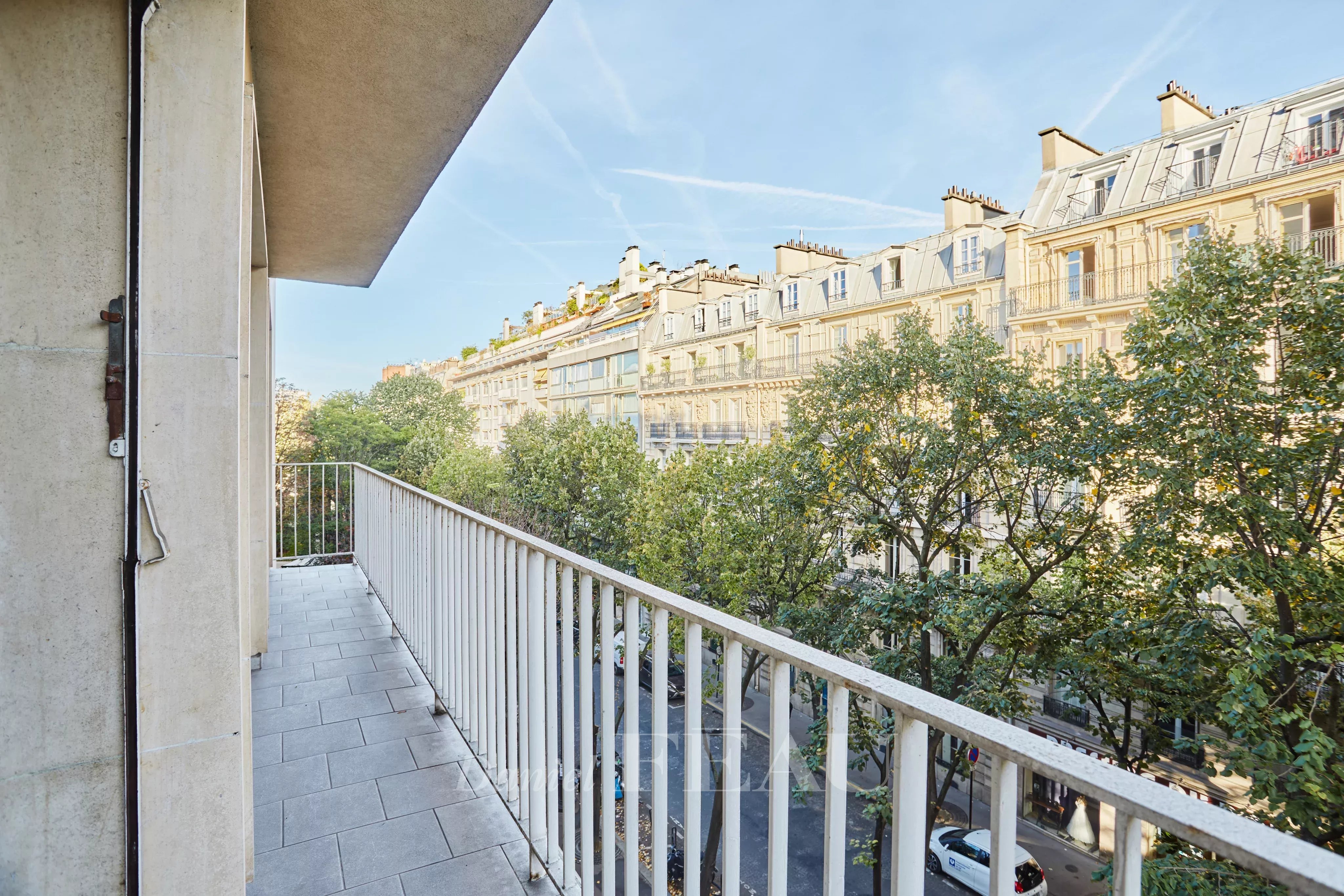 Sale Apartment Paris 16th