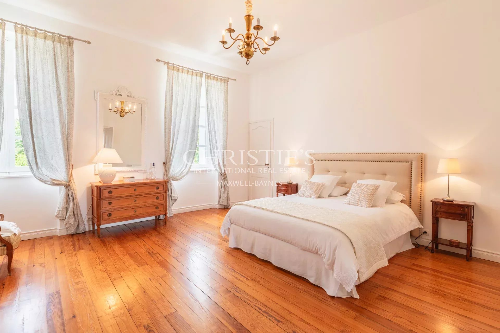 7 Bedroom Villa/Townhouse's Image 14