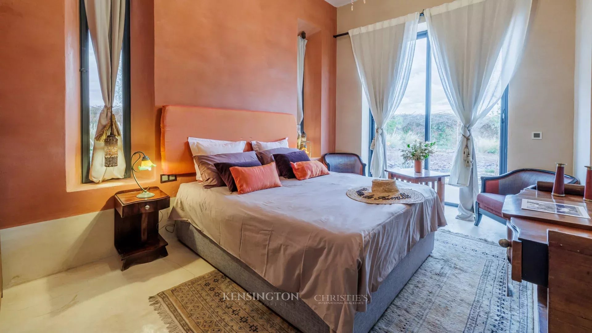 5 Bedroom Villa/Townhouse's Image 3