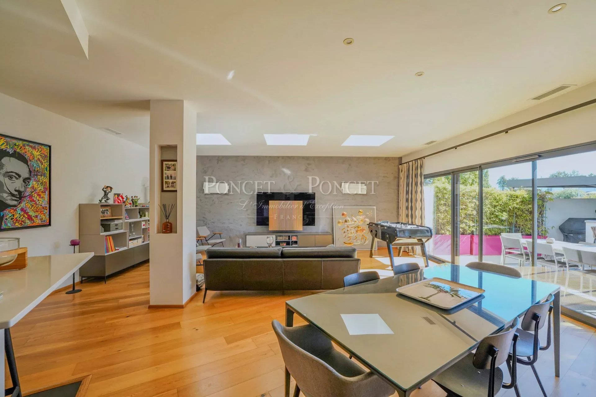 5 Bedroom Villa/Townhouse's Image 10