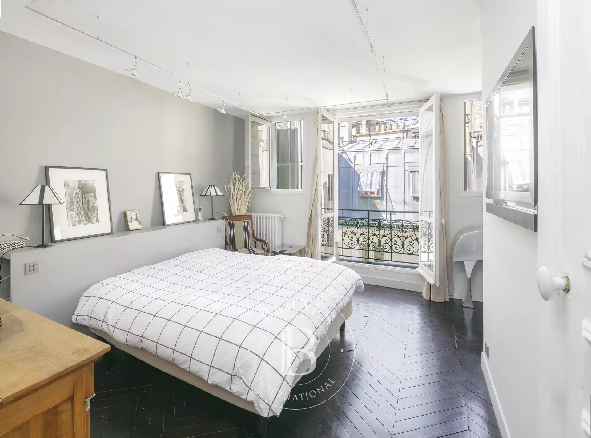 Daire Paris 8ème - picture 7