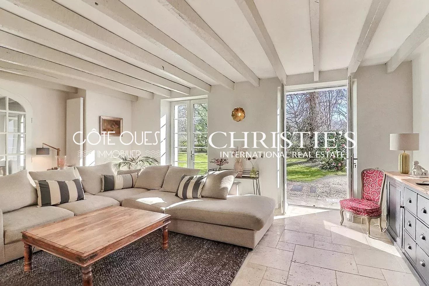 4 Bedroom Villa/Townhouse's Image 3