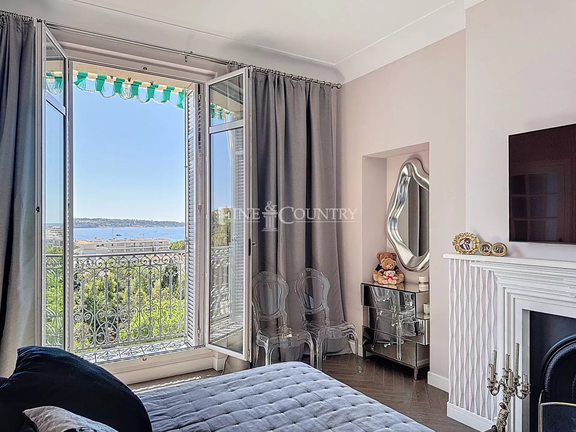 Photo of Sea View apartment for sale in Cannes