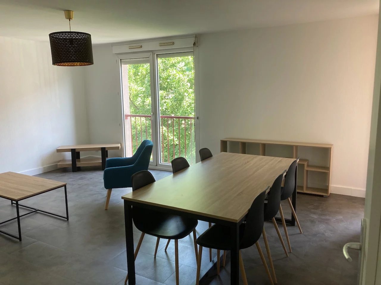 Appartement T3 de 70 m2 avec balcon, parking et cave