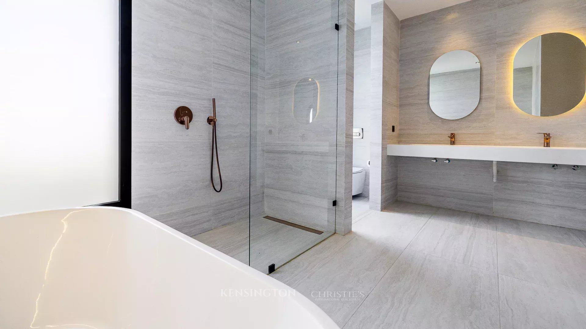 5 Bedroom Villa/Townhouse's Image 34