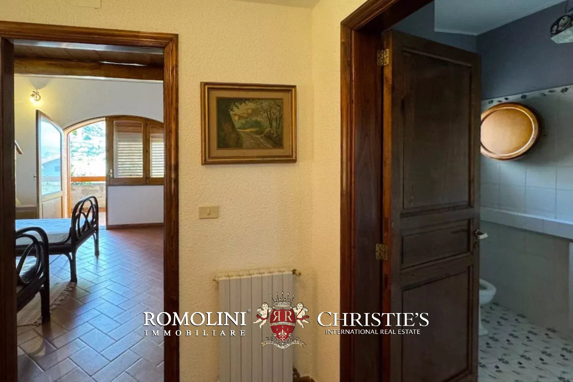 6 Bedroom Villa/Townhouse's Image 14