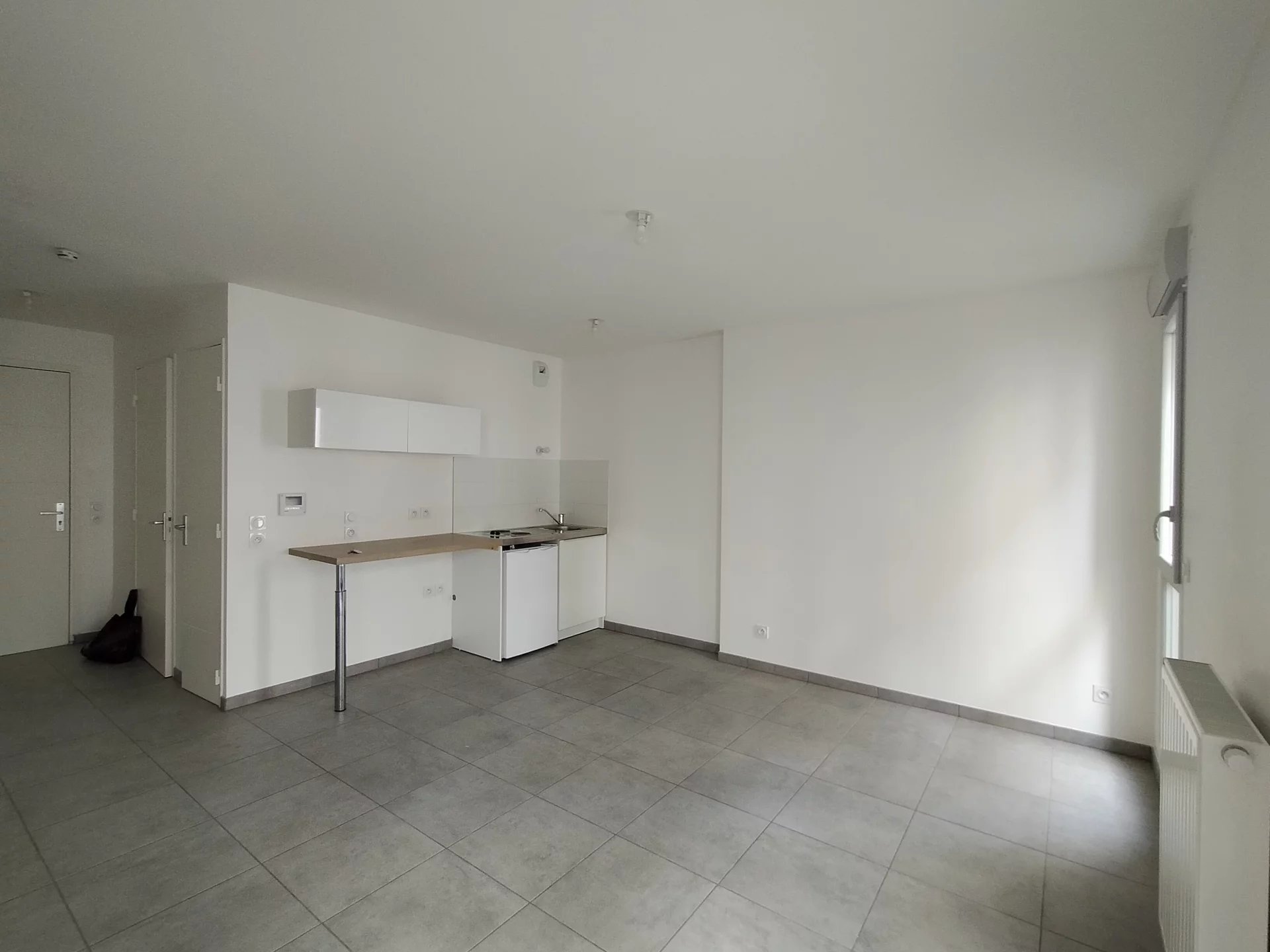 6635406 Location Lyon 8ème