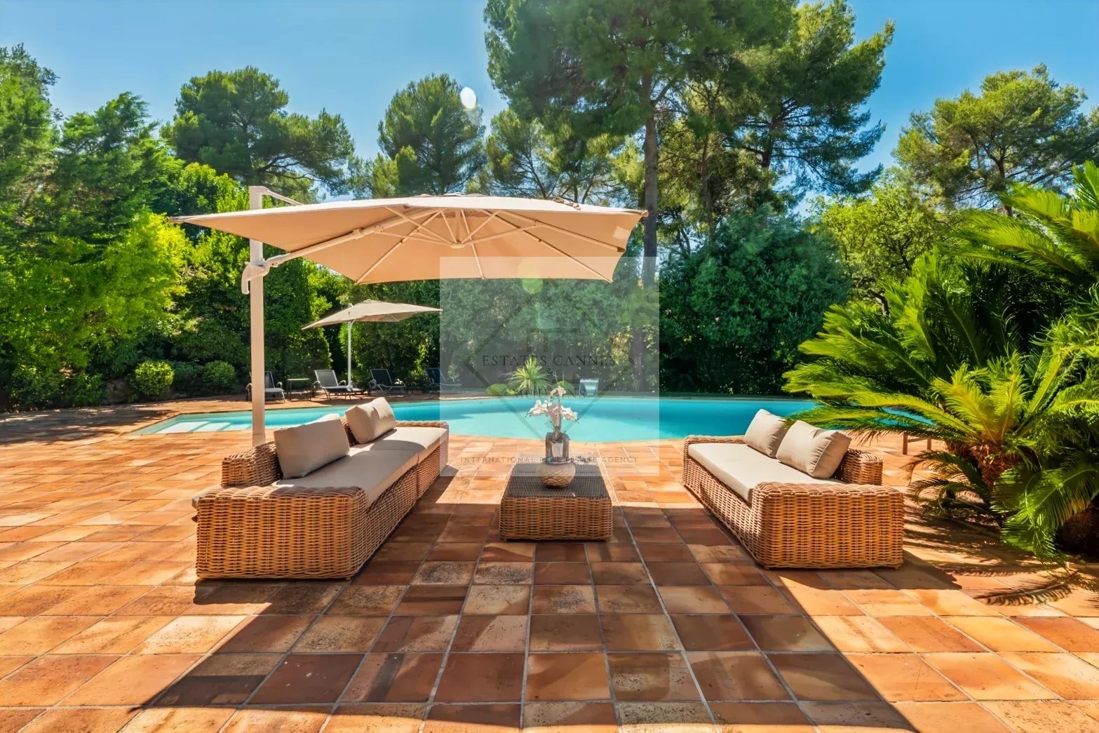 Superbe villa neuve de style provençal – Vue panoramique & intimité absolue — photo 39