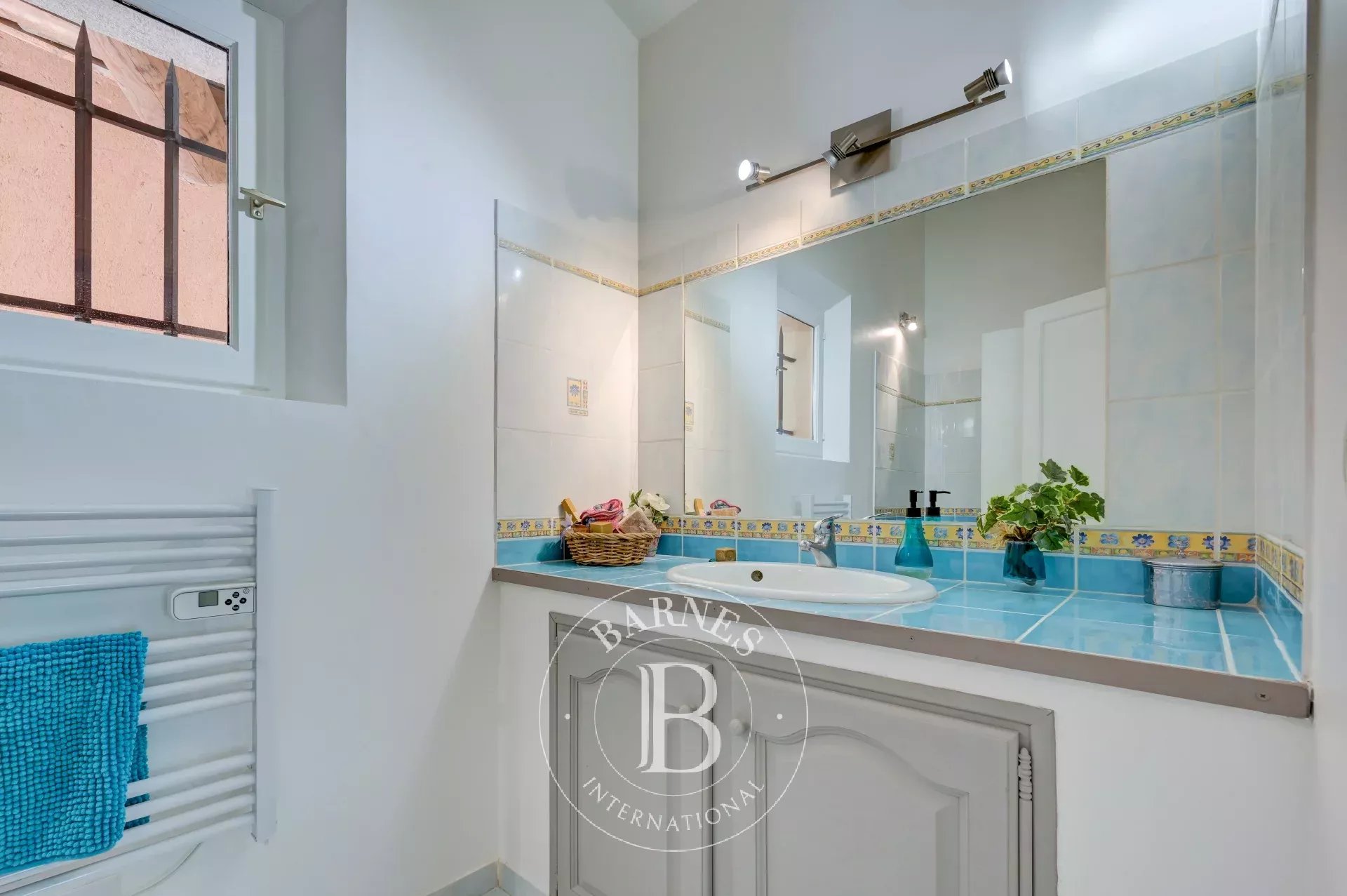 NORTH AIX EN PROVENCE-2400 SQFT HOUSE-4 BEDROOMSSWIMMING POOL - picture 15