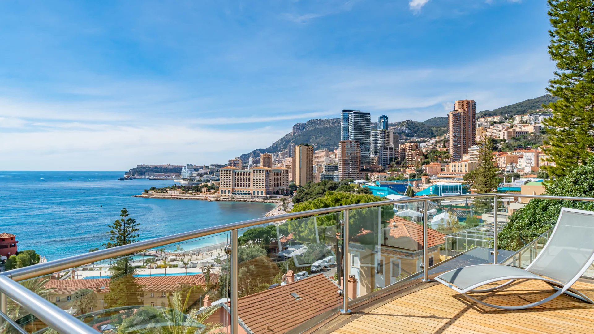Dream Location at the Gate of Monaco