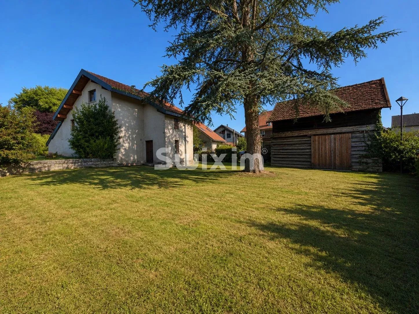Rare : grande maison de caractère à rénover avec terrain de 1500 m²