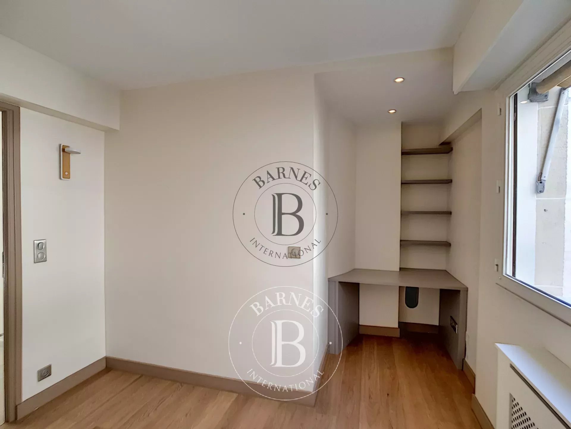 Daire Paris 8ème - picture 5