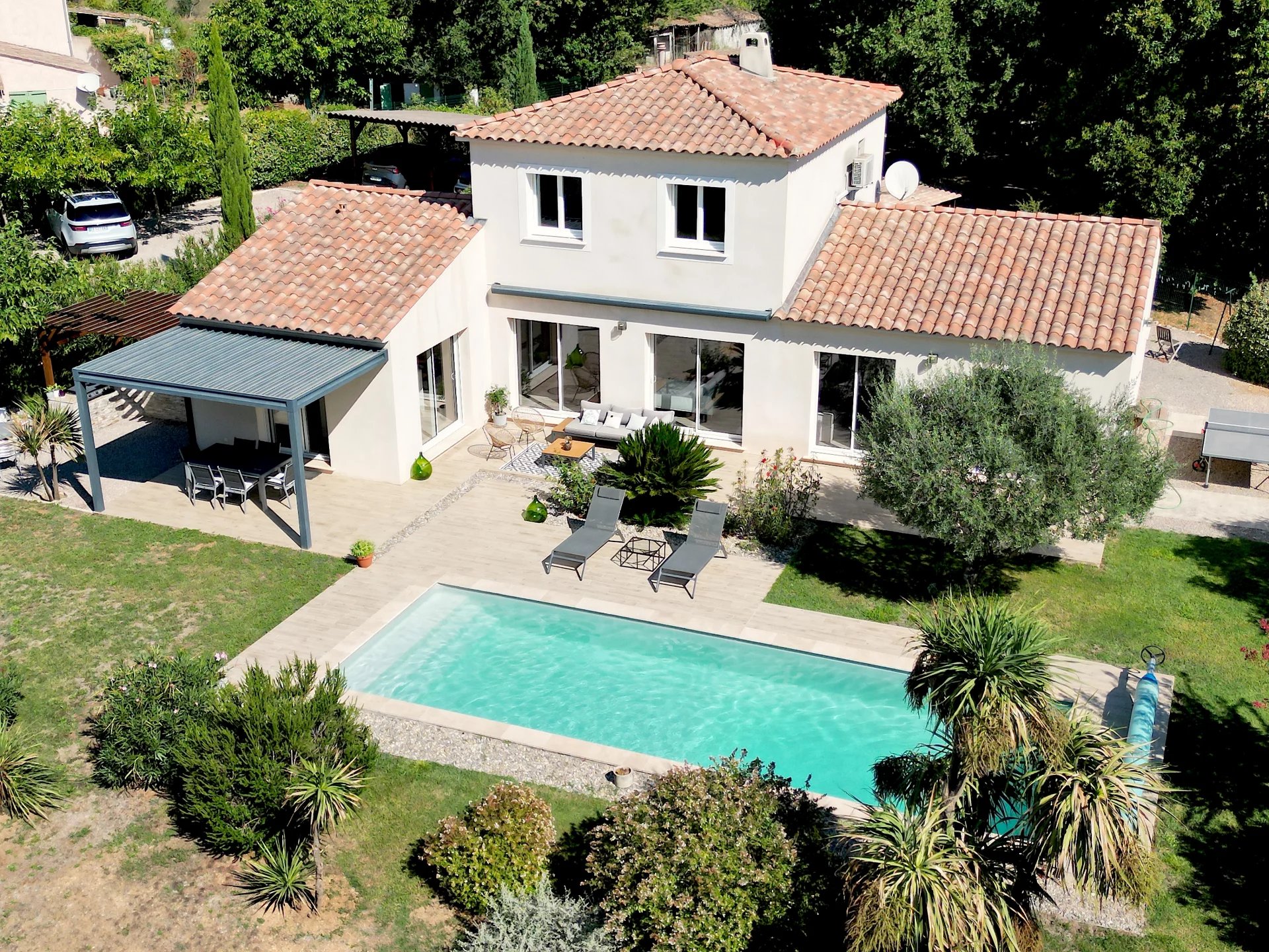 Modern high-quality villa with 4 bedrooms - Seillans