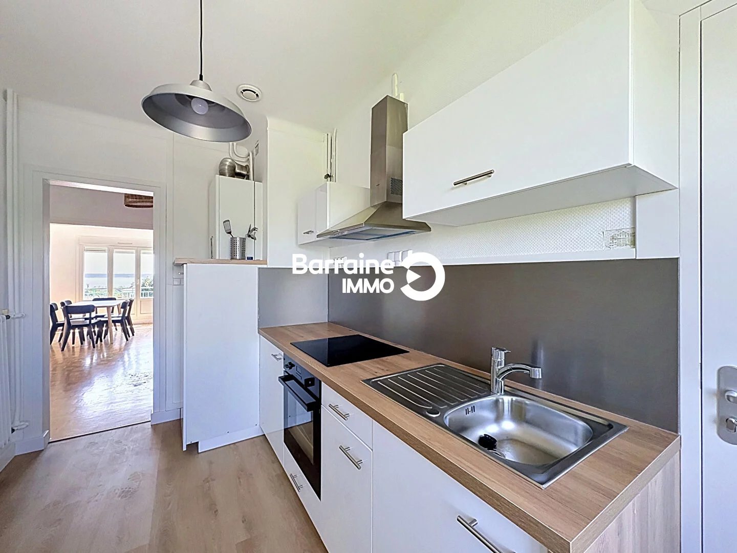 LOCATION MEUBLE BREST APPARTEMENT T5 RÉNOVÉ  AVEC GARAGE  VUE MER