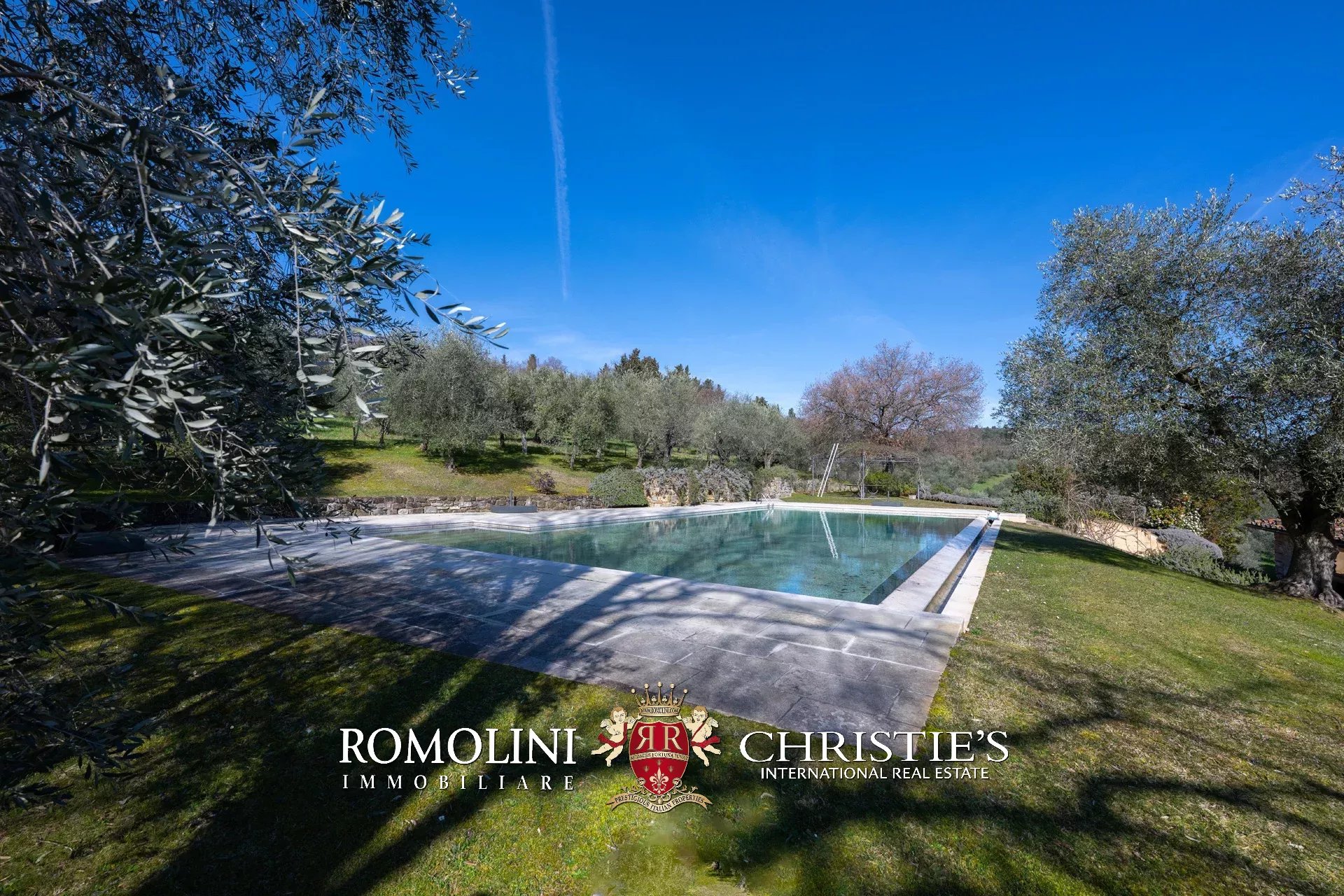 13 Bedroom Villa/Townhouse's Image 13