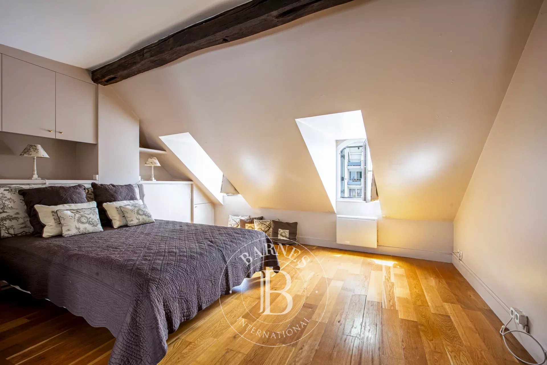 Daire Paris 3ème - picture 6