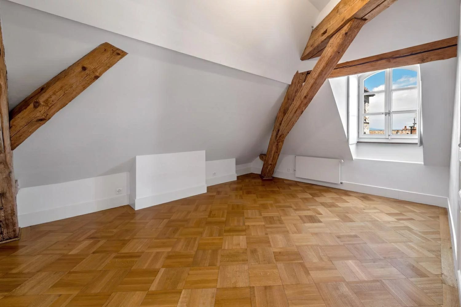 Elégance et charme au coeur de la cité de Calvin