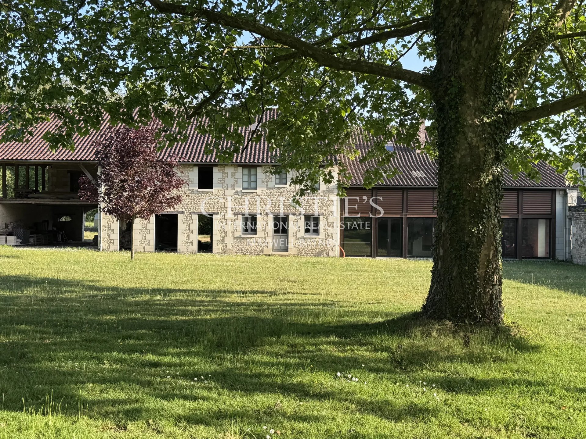 9 Bedroom Villa/Townhouse's Image 18