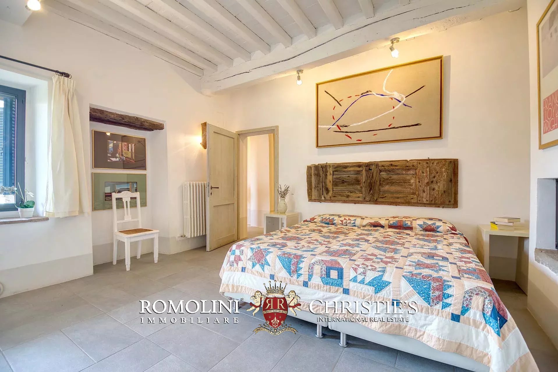 6 Bedroom Villa/Townhouse's Image 45