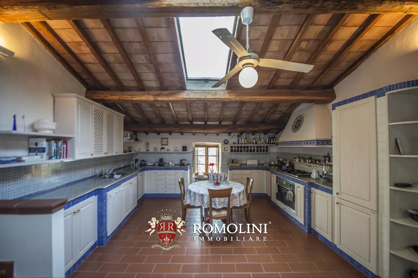 20 Bedroom Vineyard's Image 43