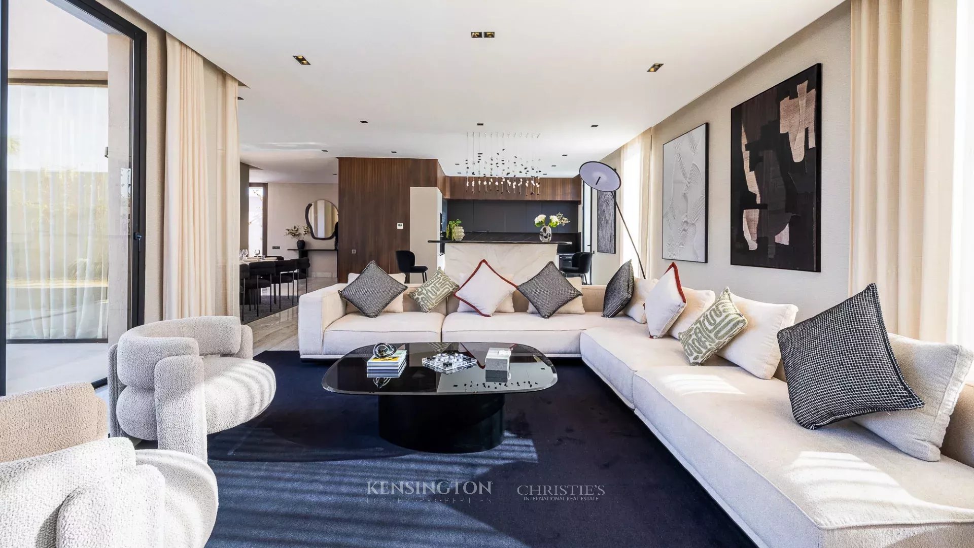 5 Bedroom Villa/Townhouse's Image 6
