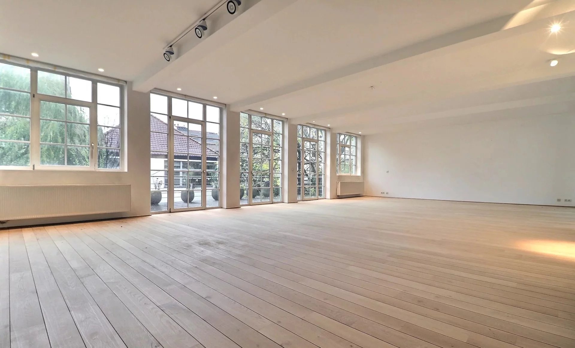 Ixelles - Chatelain - Duplex 3ch + terrasses + parking (optionnel)