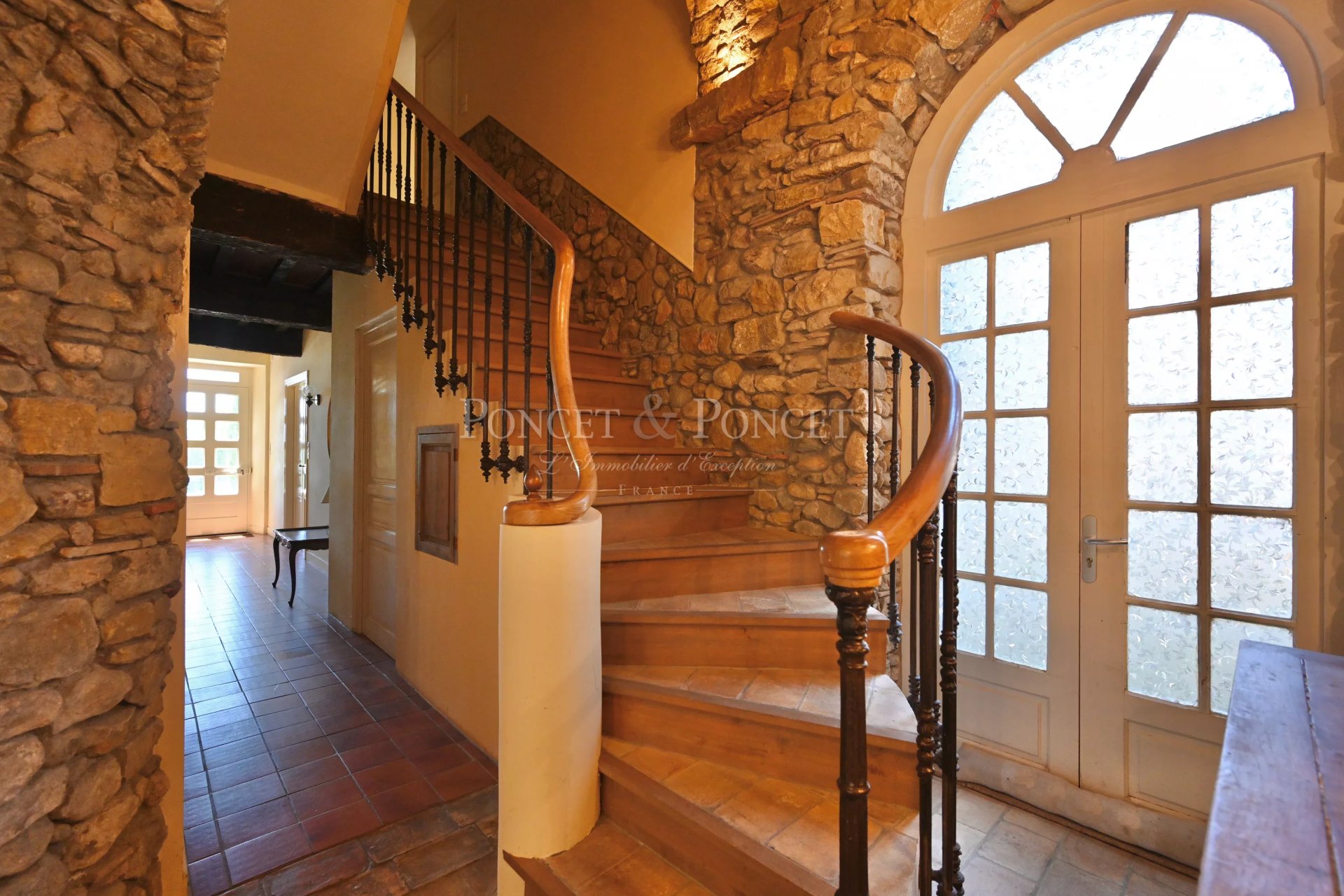 10 Bedroom Villa/Townhouse's Image 8