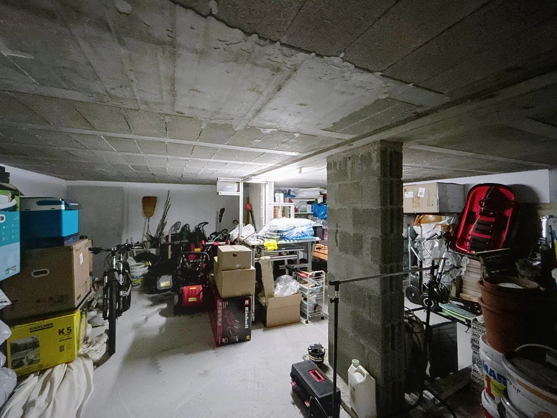 Maison lumineuse avec vue lac et alpes