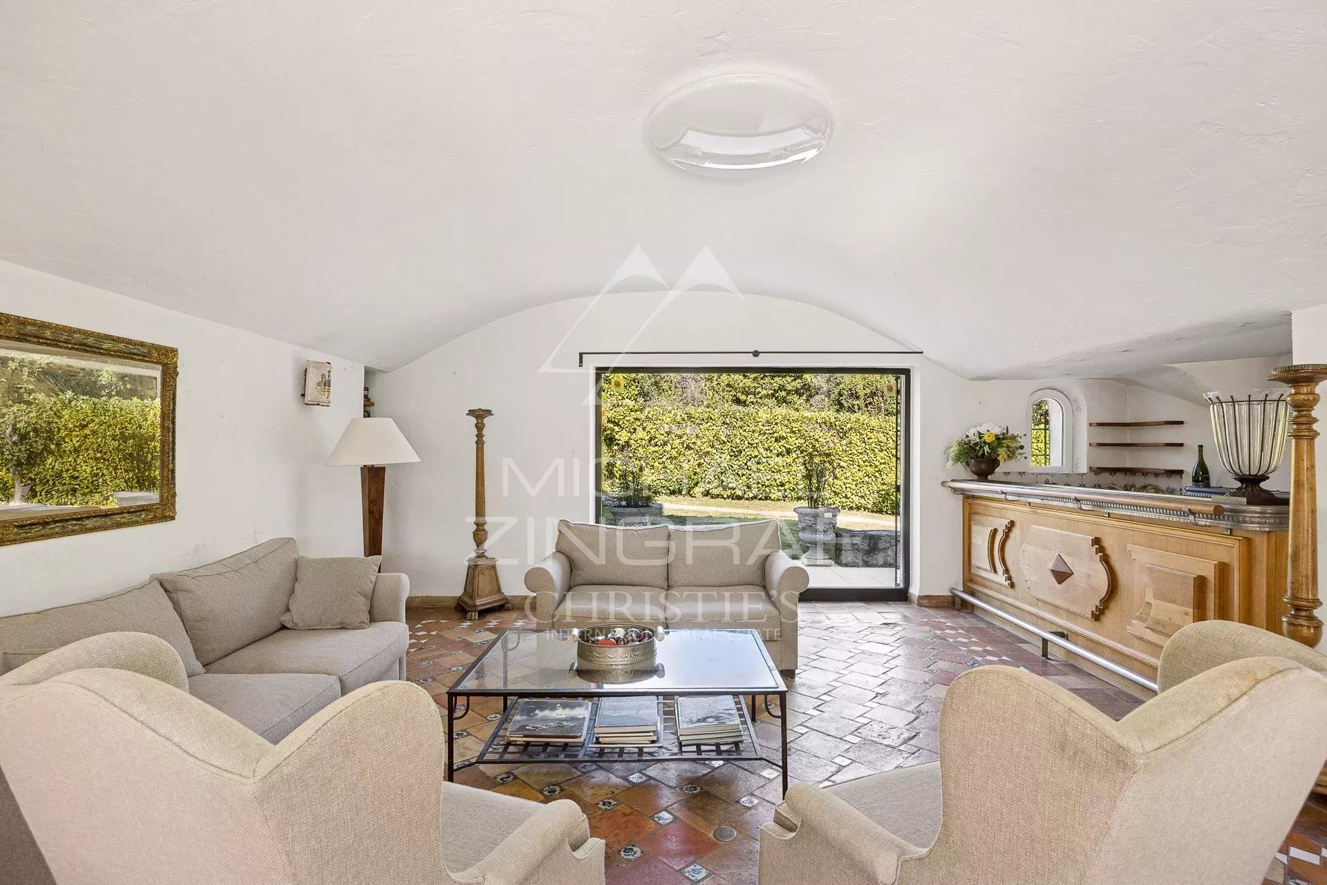 6 Bedroom Villa/Townhouse's Image 7