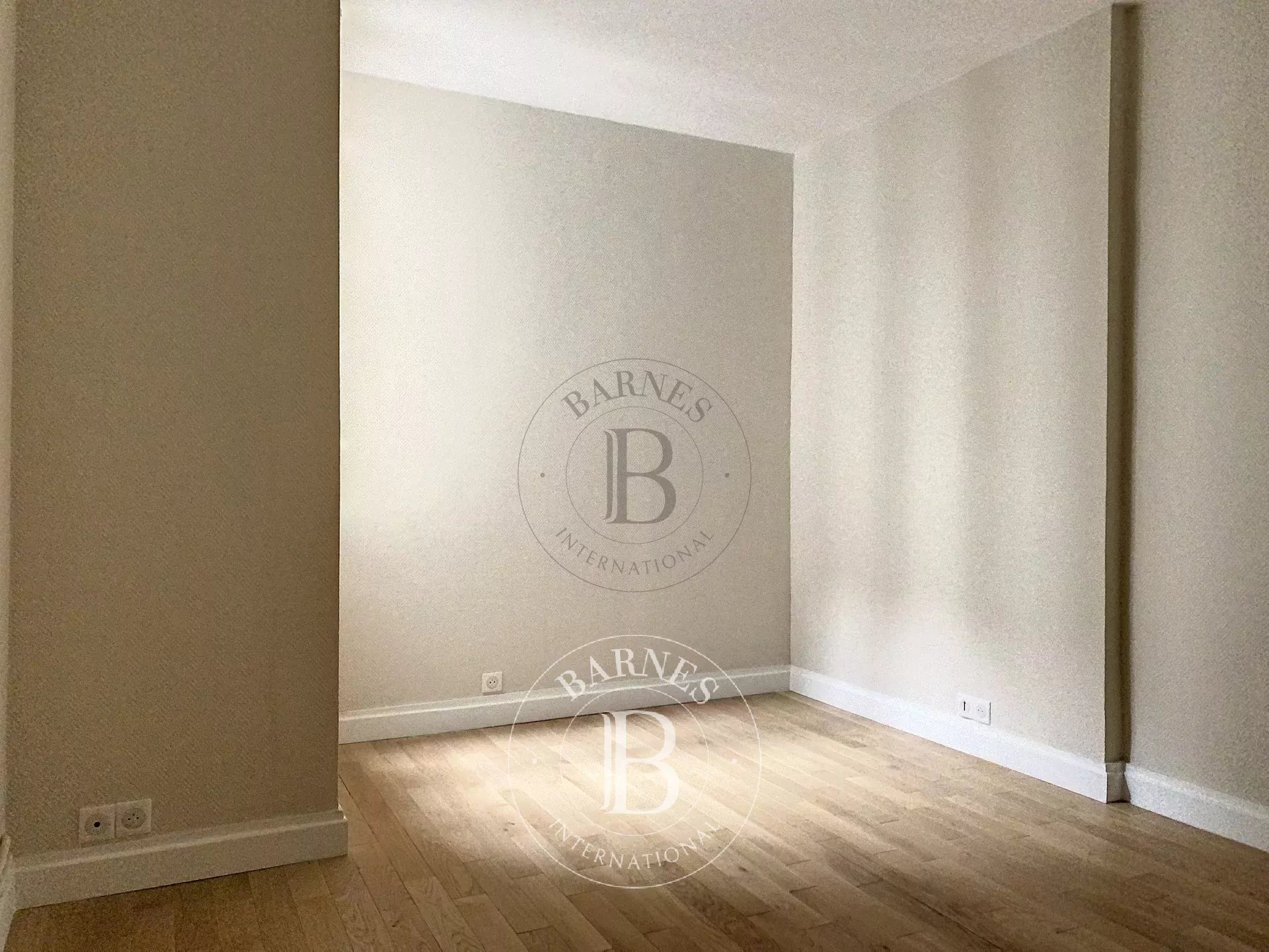 Daire Paris 10ème - picture 13