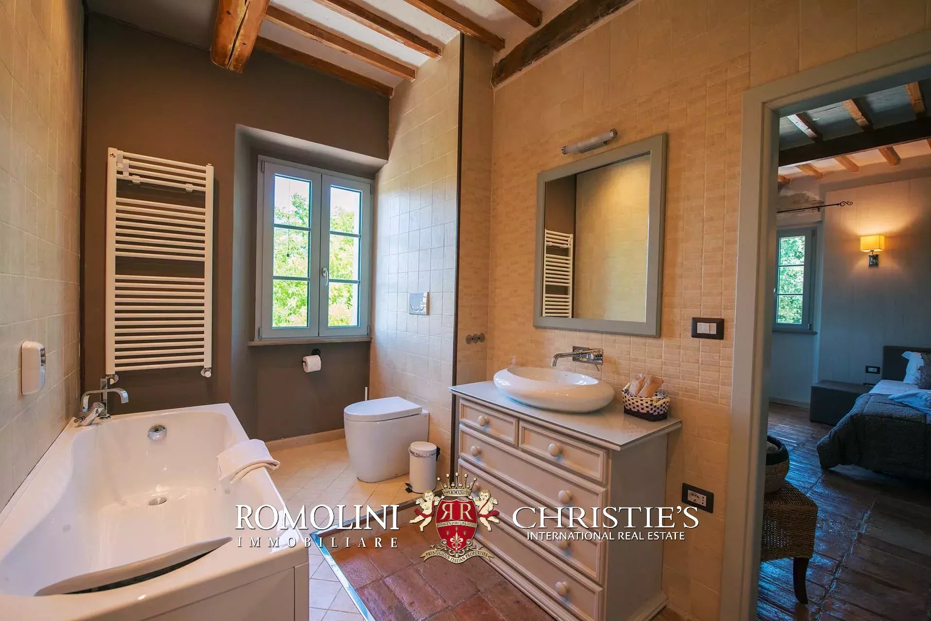 8 Bedroom Villa/Townhouse's Image 48