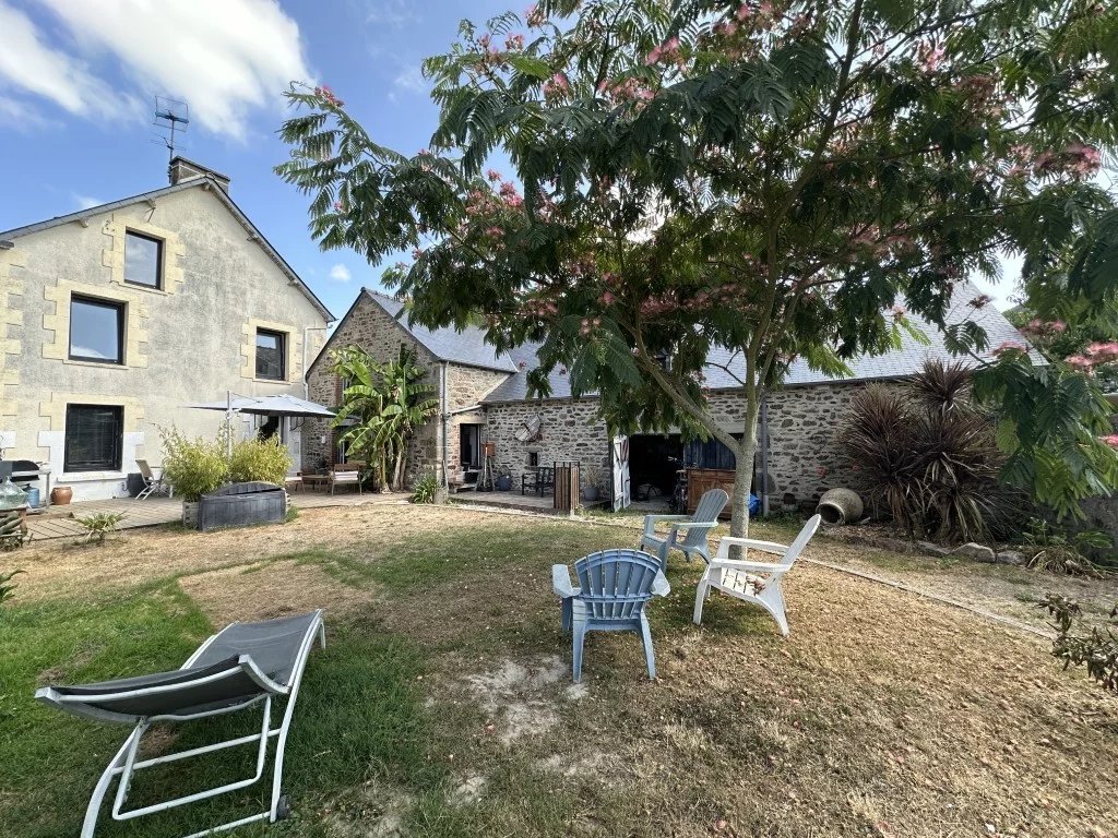 Maison en pierre avec dépendances à 2 km  Saint-Suliac, à 5 minutes de la plage –