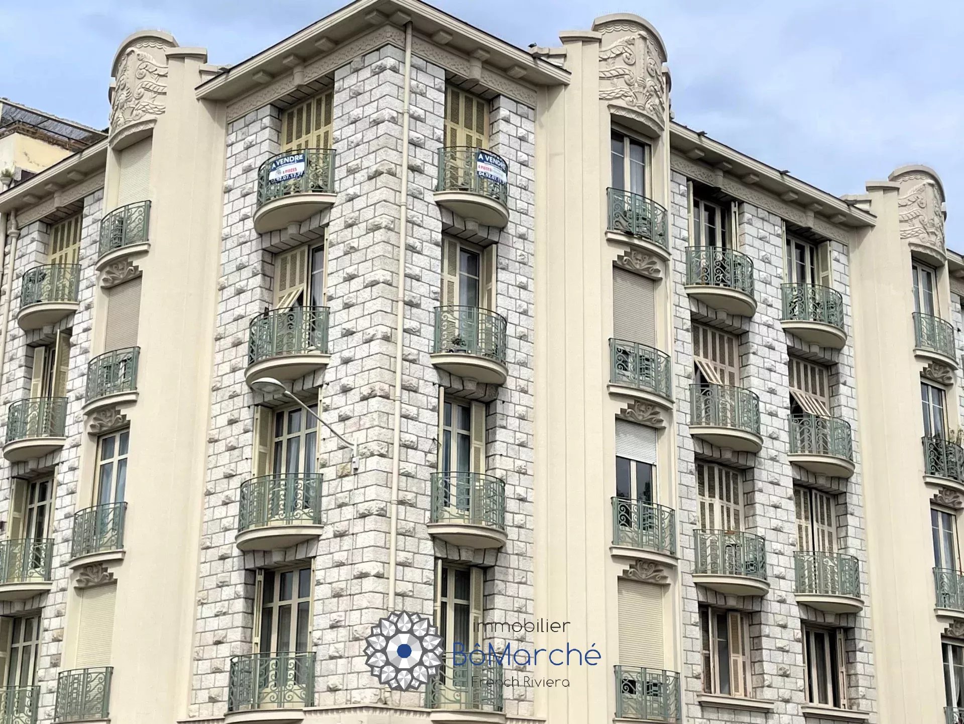 Agence immobilière de 