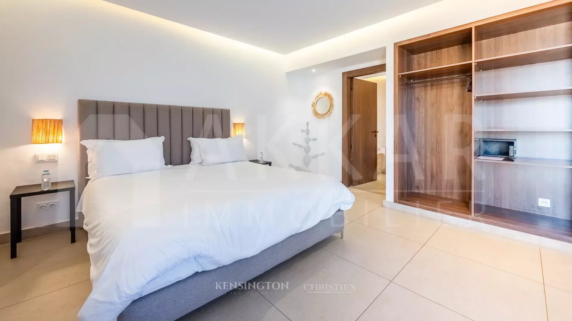5 Bedroom Villa/Townhouse's Image 15