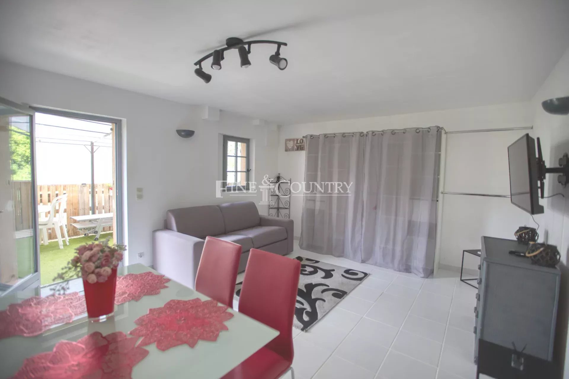 Photo of Villa for sale in Saint Jean de Cannes