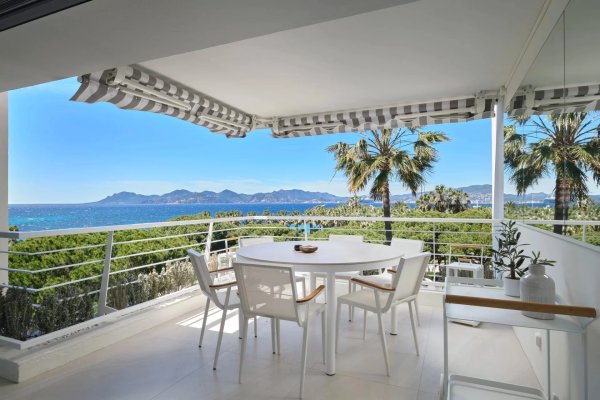 RENOVATED APARTMENT ON THE CROISETTE — photo 7