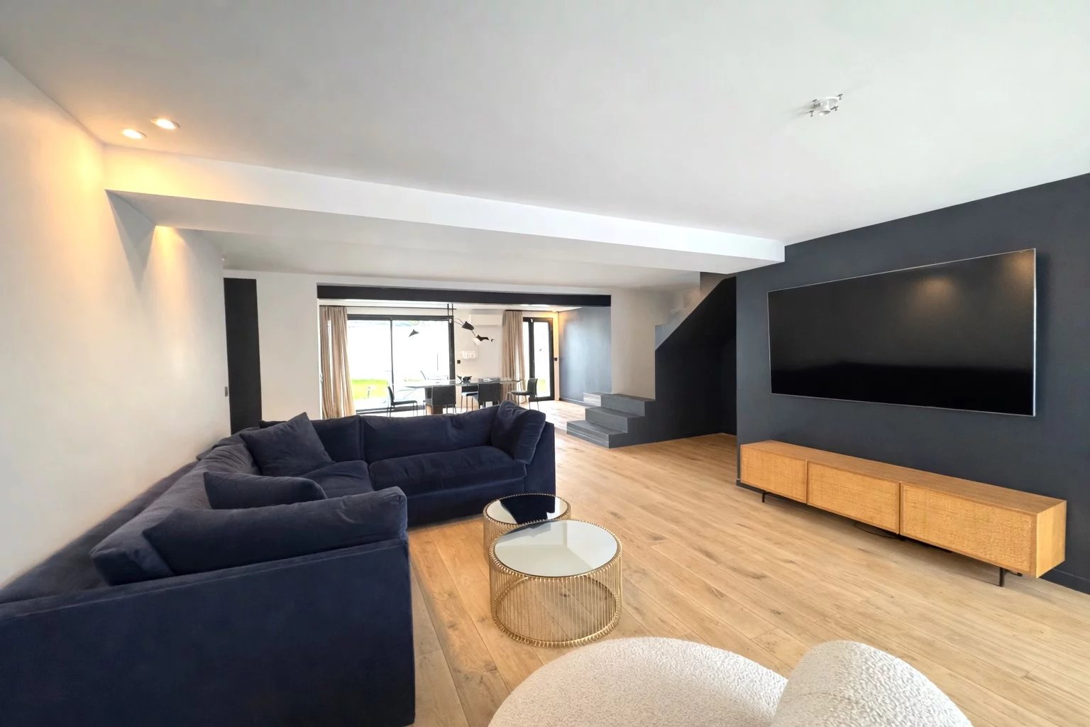 Maison moderne dans un quartier recherché