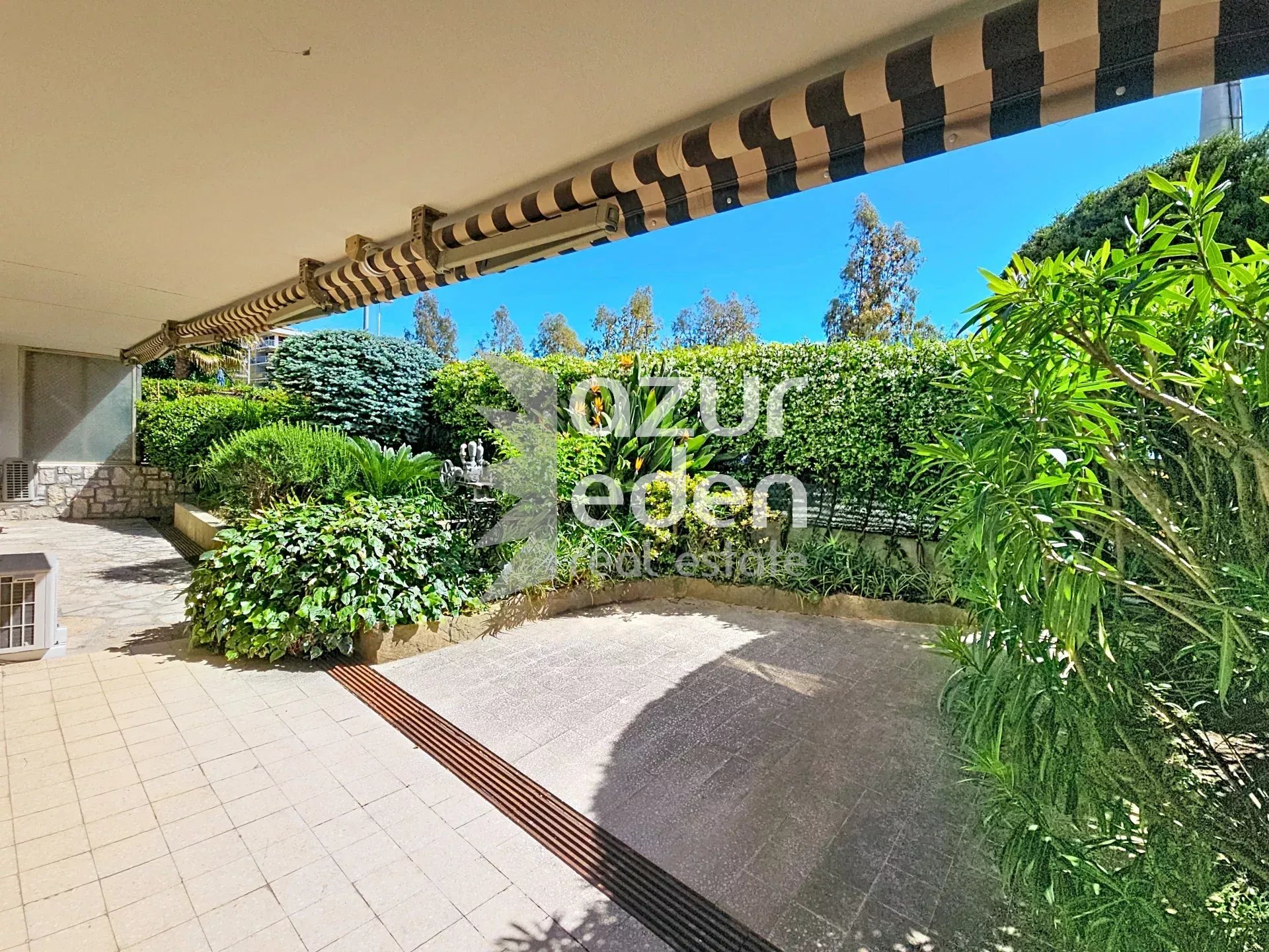 Cannes Palm Beach - 2 locali di 54m2 - Piano terra con giardino