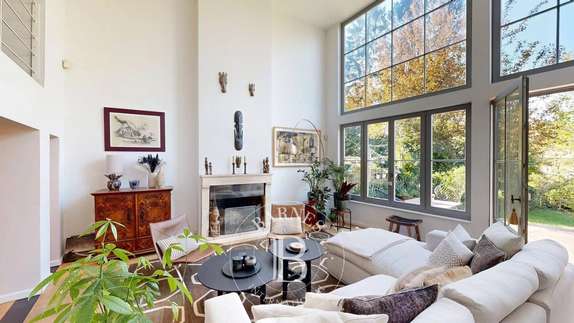 Observatory - furnished 4-bedroom house