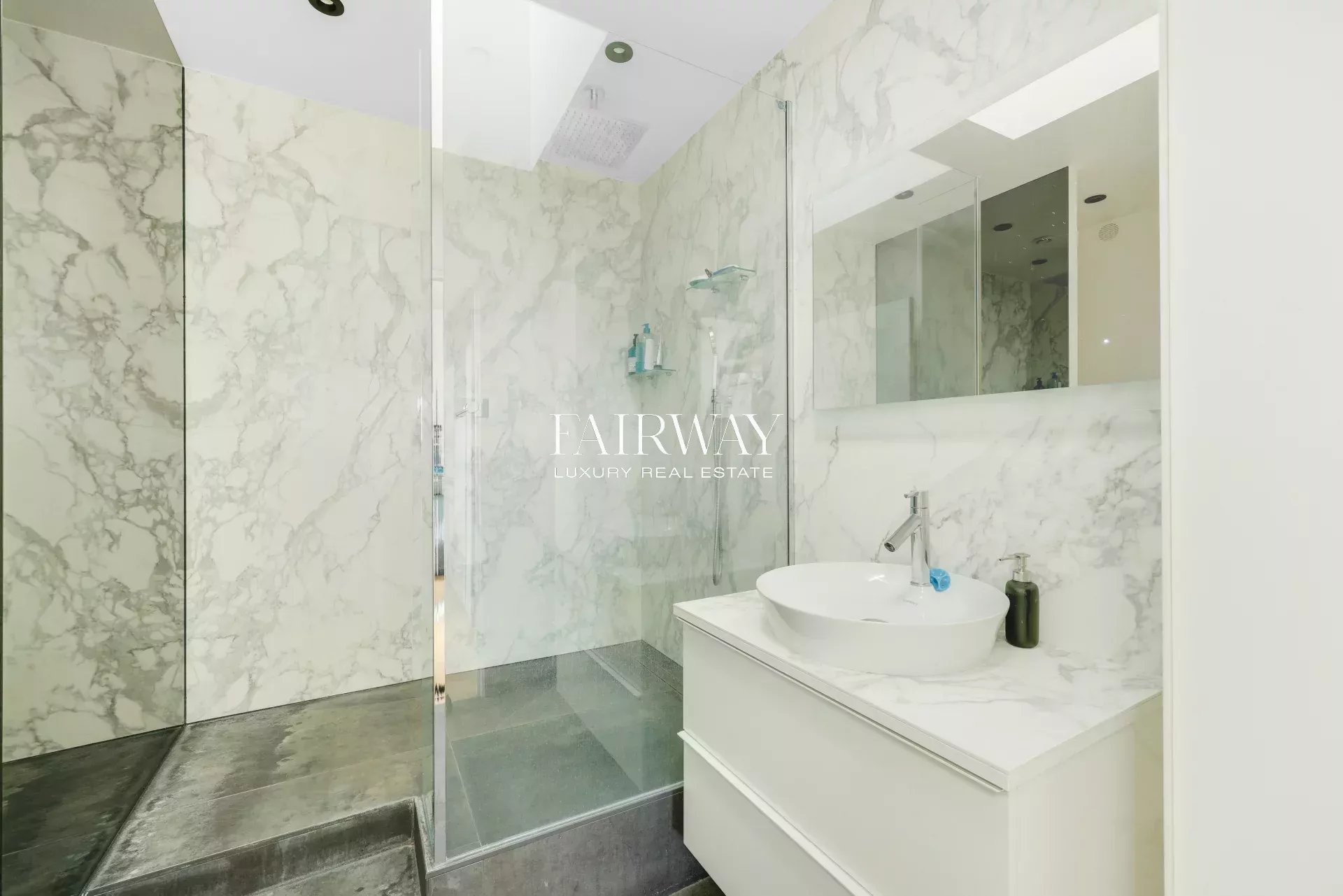 Appartement d'exception avec 3 chambres à Pyramides