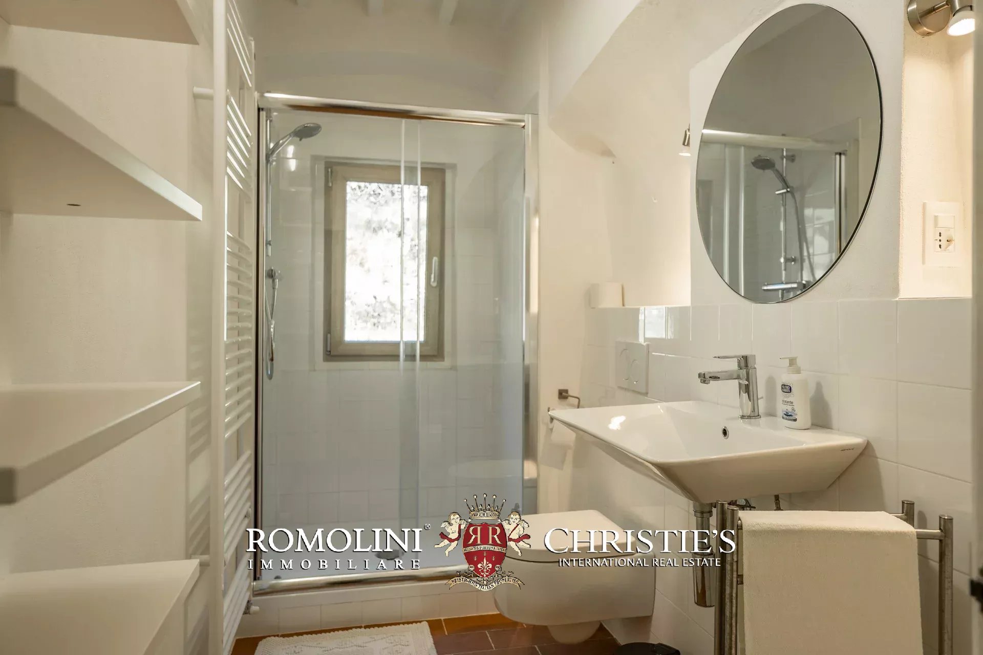 6 Bedroom Villa/Townhouse's Image 57