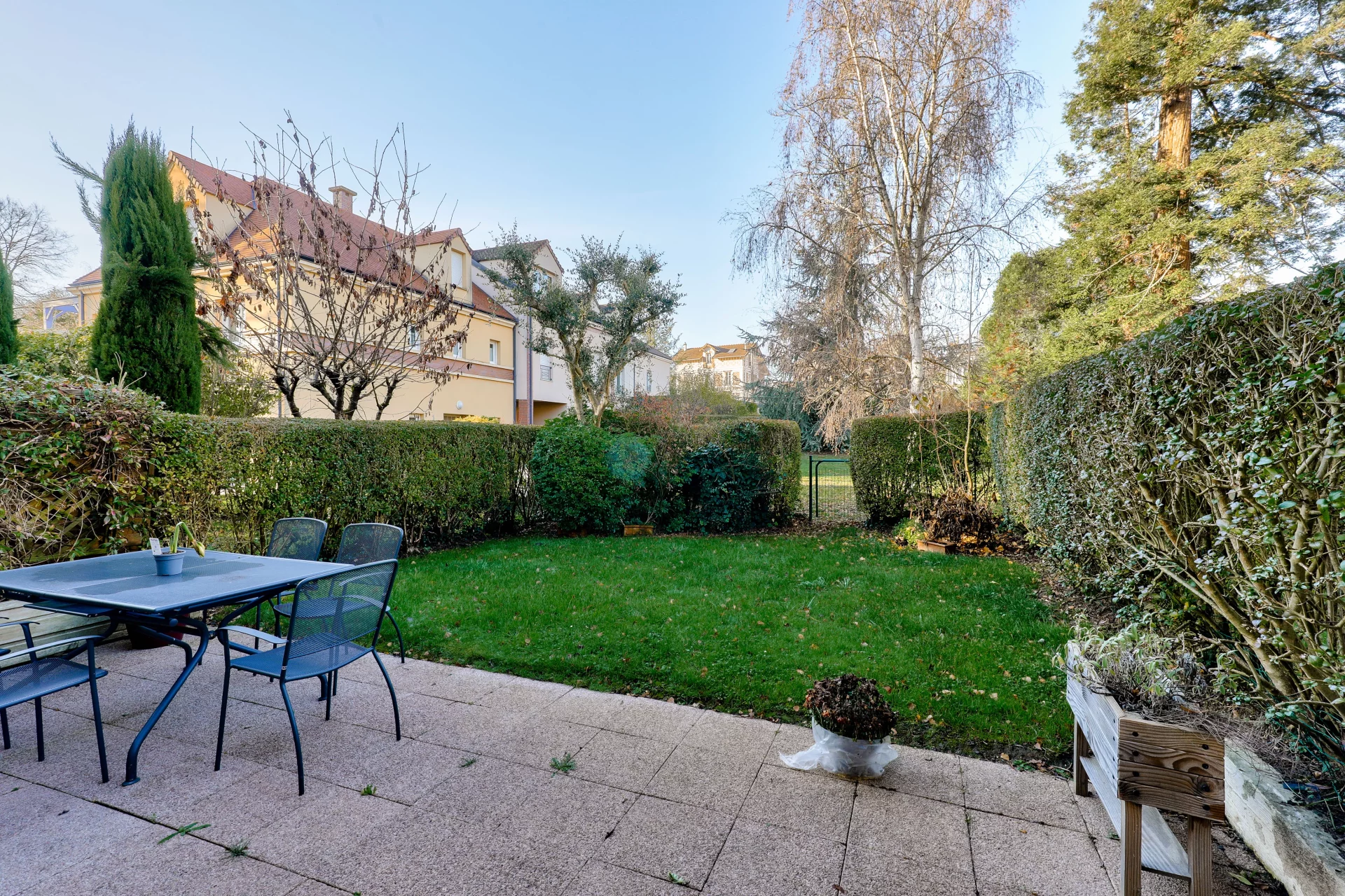 Garches - THE STATION