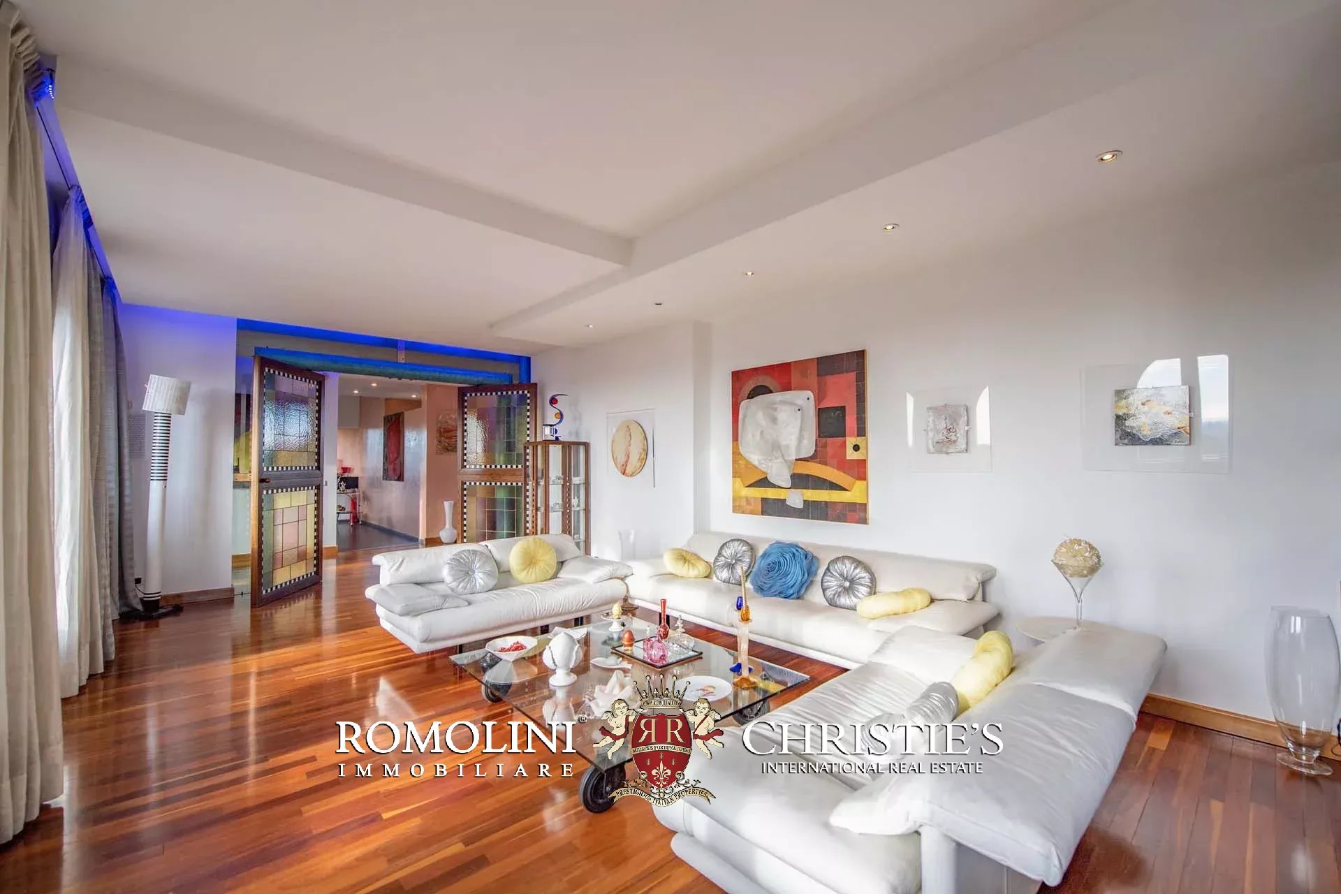 5 Bedroom Villa/Townhouse's Image 22