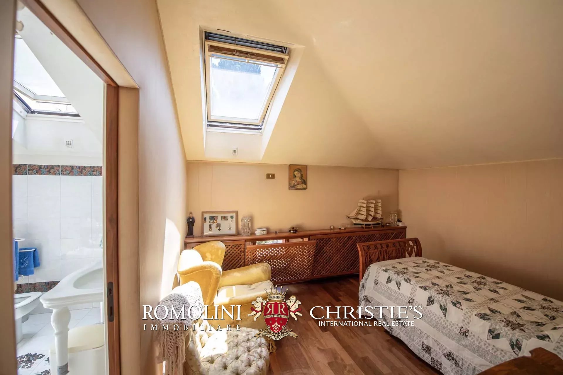 4 Bedroom Villa/Townhouse's Image 38